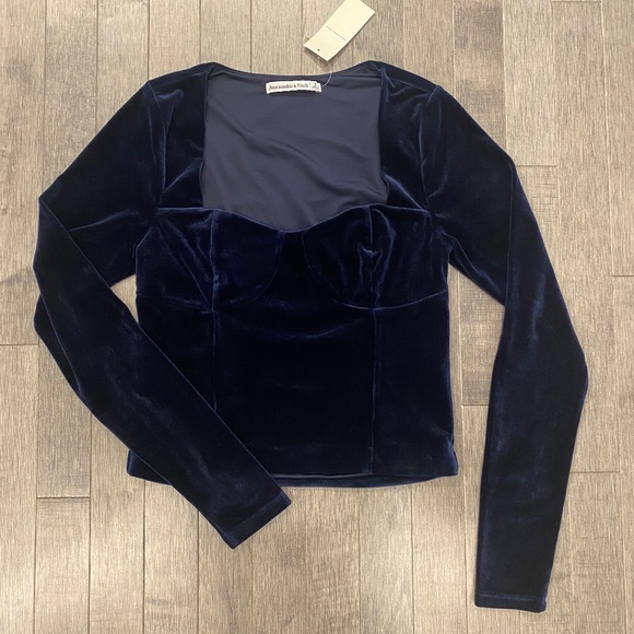 NWT Abercrombie & Fitch Long-Sleeve Velvet Corset Top - Picture 1 of 5